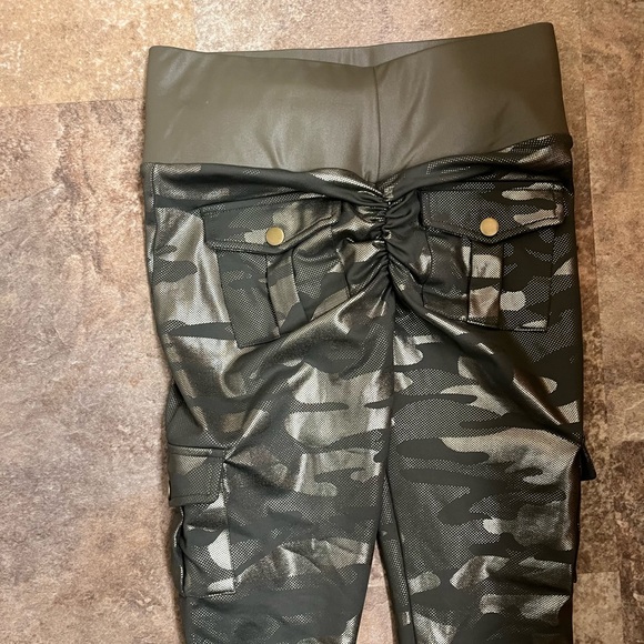 Cute Booty Legging Set - Picture 9 of 9